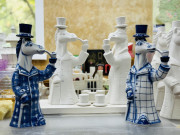 Гжельский завод представил новинку, графин «Конь в пальто» выйдет к Новому году